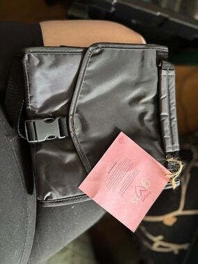 thirty-one Black Insulated Lunch Tote with Buckle Closure